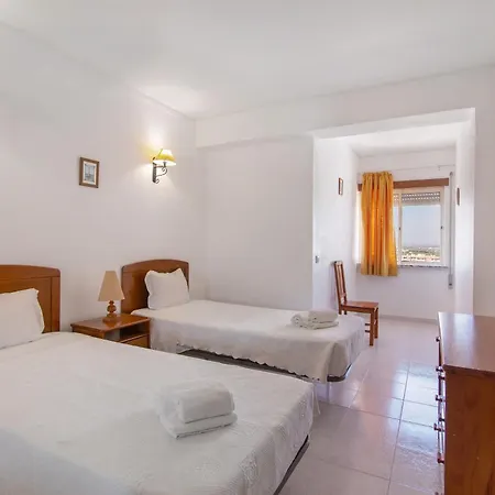 Oura 14 A, Com Piscina Lägenhet