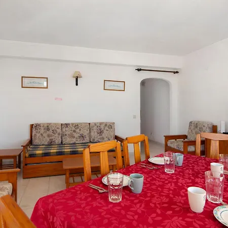 Oura 14 A, Com Piscina Lägenhet