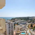 Oura 14 A, Com Piscina