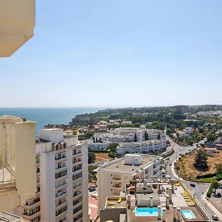 Oura 14 A, Com Piscina
