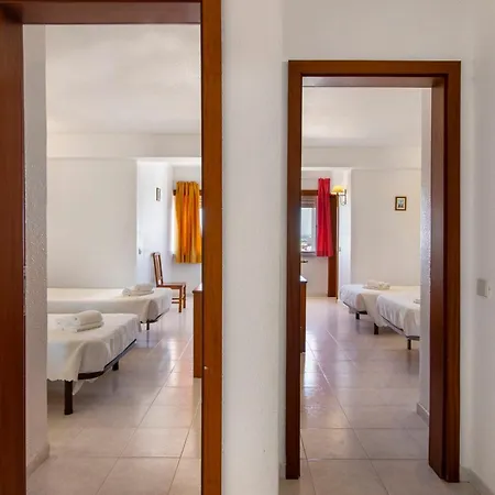 Oura 14 A, Com Piscina * Armação de Pêra